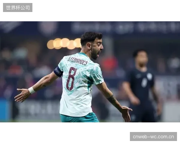 老将C罗的门前嗅觉结合B费的中场调度,将是葡萄牙队在杯赛中攻城拔寨的利器。 老将C罗的门前嗅觉结合B费的中场调度,将是葡萄牙队在杯赛中攻城拔寨的利器。